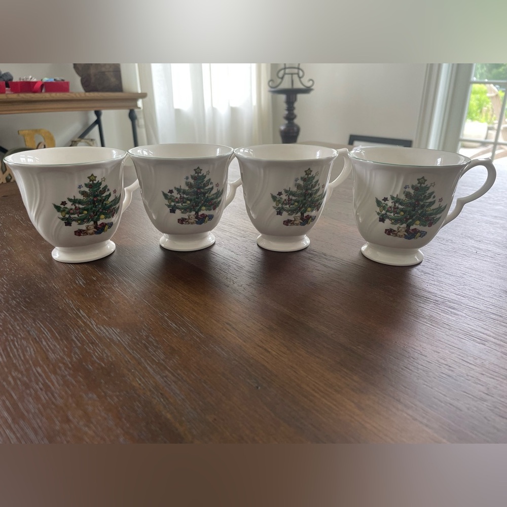 Nikko Happy Holidays Christmas Tree Mugs - Set of 4